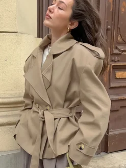 Trench-coat court kaki à ceinture pour femme - Veste croisée chic - Collection printemps 2026