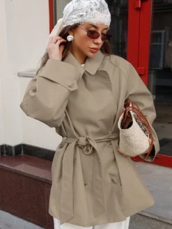 Trench-coat court oversize à revers et ceinture à nouer à la taille pour femme