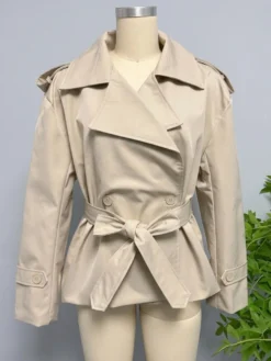 Trench-coat court pour femme - Veste coupe-vent élégante et cintrée avec ceinture - Vêtement d'extérieur idéal pour le printemps du bureau au restaurant - Collection printemps 2026