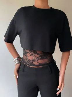 T-shirt à manches courtes en dentelle noire à col montant pour femme
