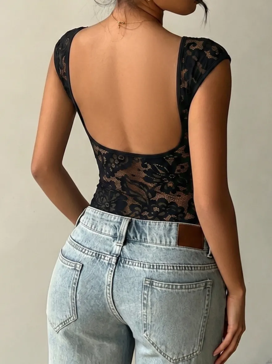 T-shirt sans manches noir dos nu en dentelle à col bateau pour femme