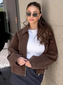 Veste courte femme en daim moka - Fermeture éclair minimaliste col polo coupe carrée - Idéale pour un look streetwear printanier décontracté (collection printemps 2026)