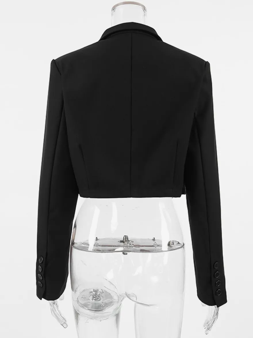 Veste de costume courte à col mandarin poche avant coupe ajustée.
