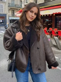 Veste en similicuir aux tons Maillard Revers en fausse peau de mouton Vêtements d'extérieur de printemps surdimensionnés pour femmes 2026