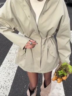Veste utilitaire en pur coton pour femme - Coupe-vent slim fit à cordon de serrage style chic français - Vêtements d'extérieur décontractés pour le printemps 2026