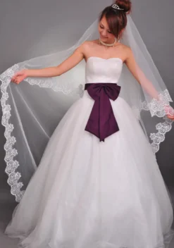 Voile chapelle 2 couches en tulle brodé forme de cascade