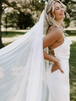 Voile de mariage à un niveau en tulle voile de mariée classique à bords coupés