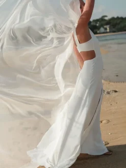 Voile de mariée à un niveau en mousseline de soie avec bord coupé