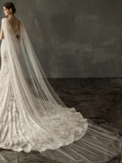 Voiles de mariage un niveau clouté bord coupé voiles de mariée classiques